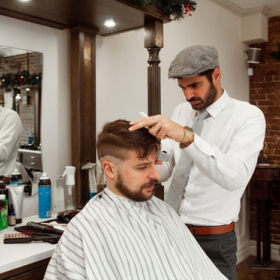 Jane Cooper makes shaving of beard using his dangerous razor
